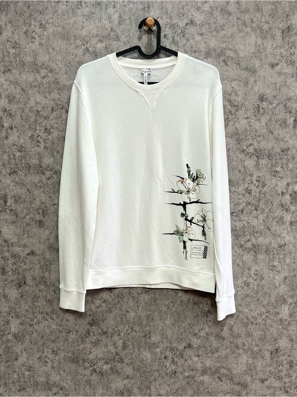 🚩steal LOEWE White Floral Crewneck Sweater